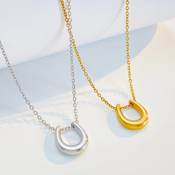 Horseshoe U-shaped Necklace